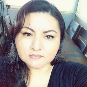 Meet your Posher, Claudia